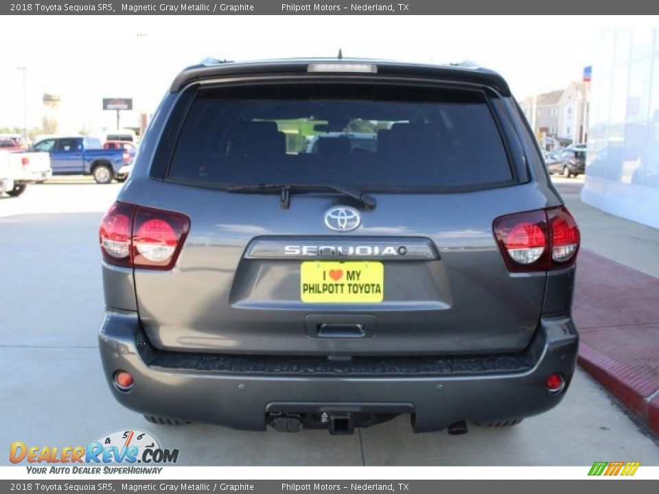 2018 Toyota Sequoia SR5 Magnetic Gray Metallic / Graphite Photo #6