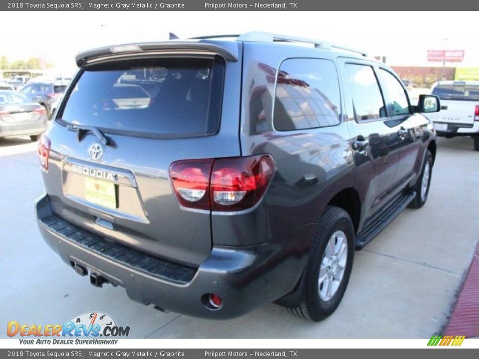2018 Toyota Sequoia SR5 Magnetic Gray Metallic / Graphite Photo #7