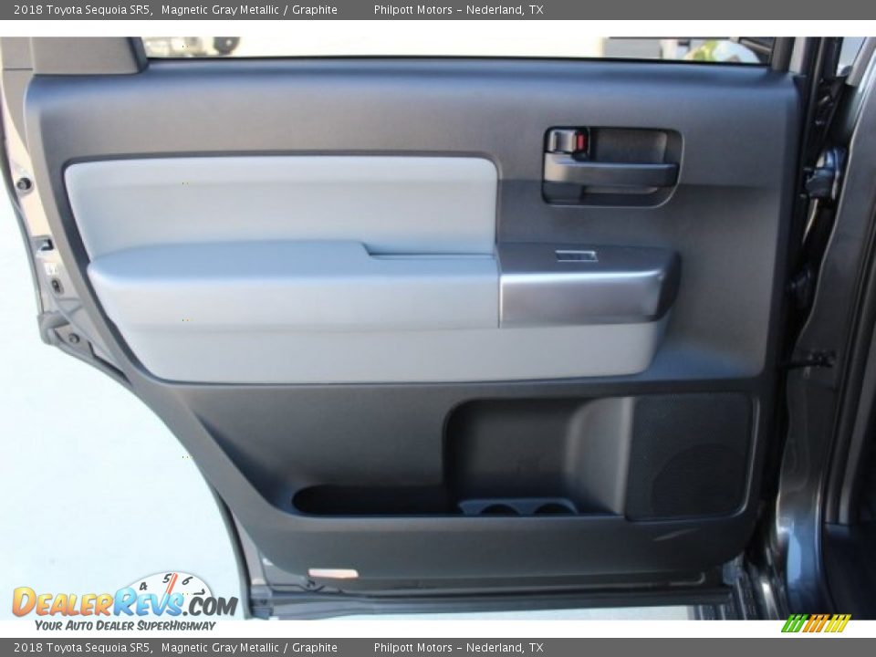 2018 Toyota Sequoia SR5 Magnetic Gray Metallic / Graphite Photo #20