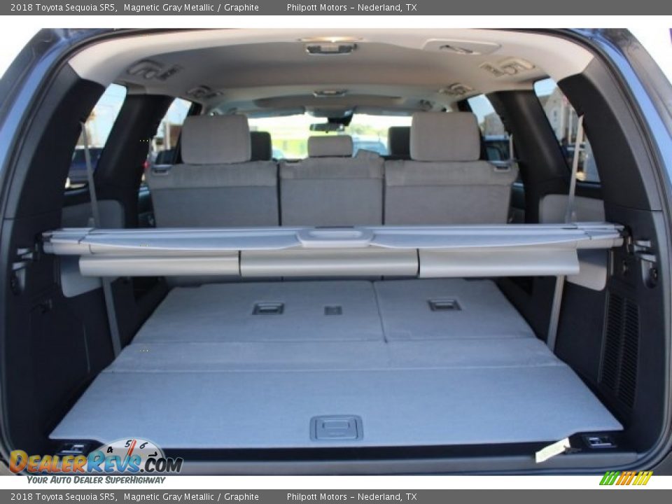 2018 Toyota Sequoia SR5 Magnetic Gray Metallic / Graphite Photo #24