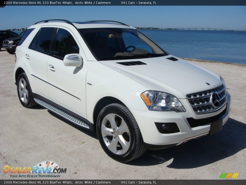 2009 Mercedes-Benz ML 320 BlueTec 4Matic Arctic White / Cashmere Photo #1