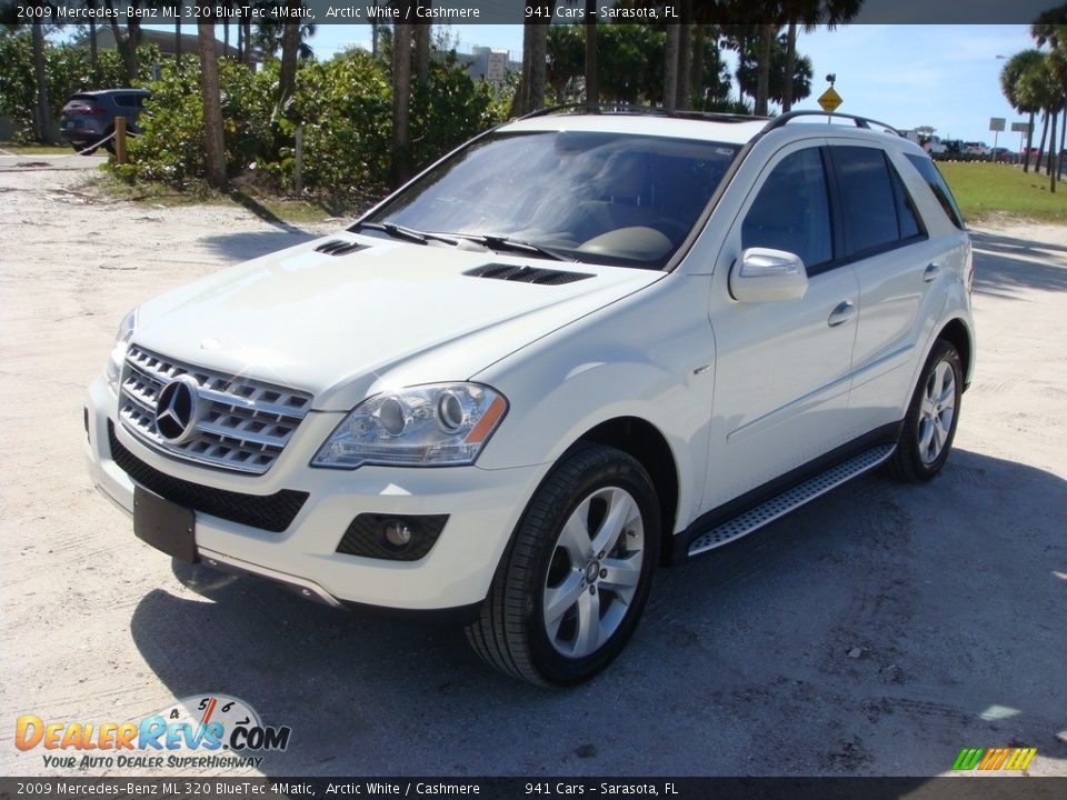 2009 Mercedes-Benz ML 320 BlueTec 4Matic Arctic White / Cashmere Photo #3