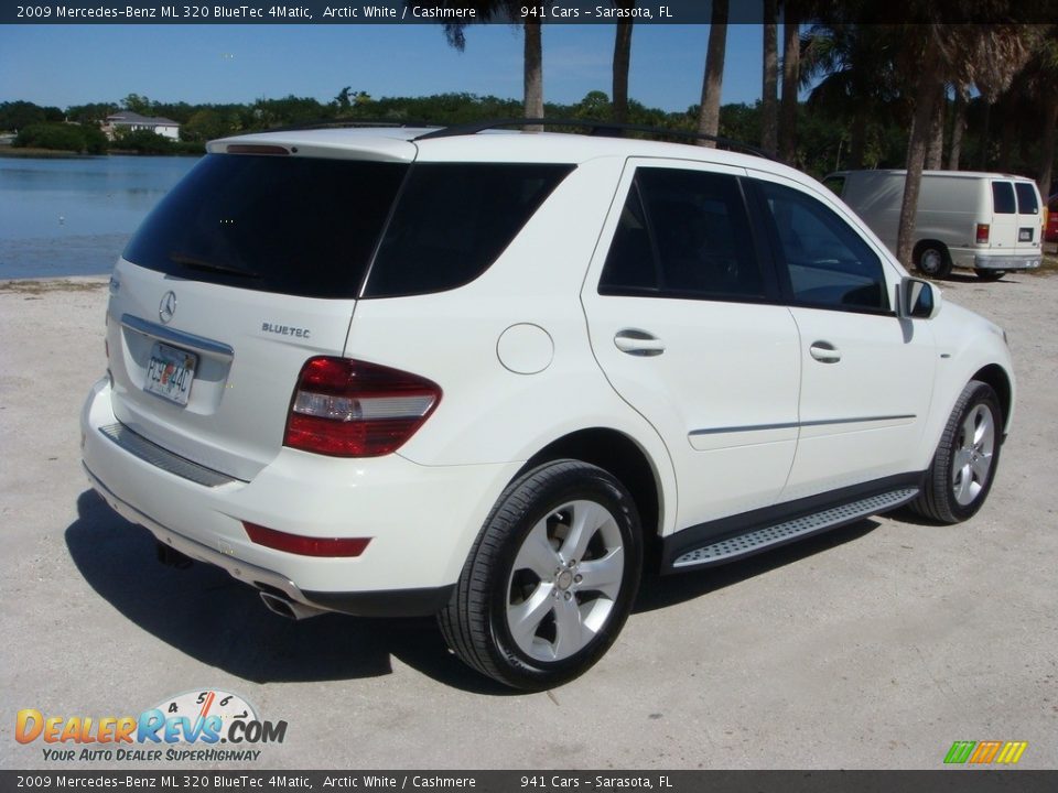 2009 Mercedes-Benz ML 320 BlueTec 4Matic Arctic White / Cashmere Photo #7