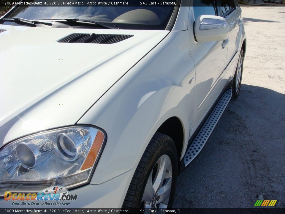 2009 Mercedes-Benz ML 320 BlueTec 4Matic Arctic White / Cashmere Photo #10
