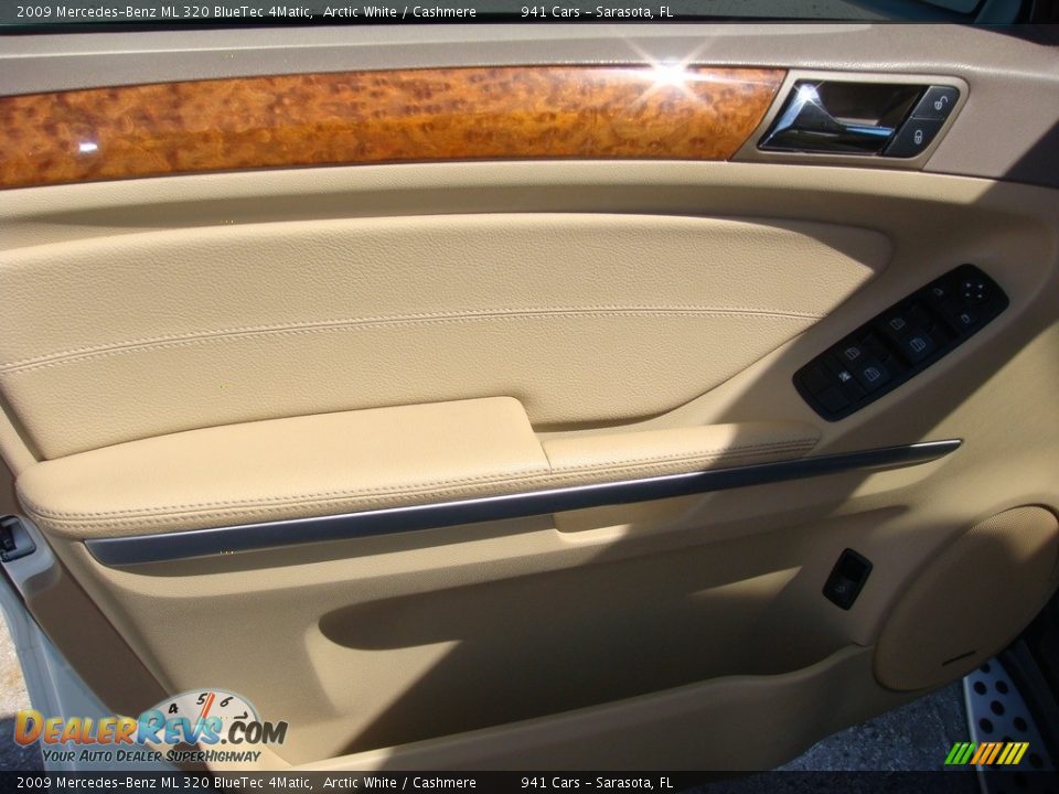 2009 Mercedes-Benz ML 320 BlueTec 4Matic Arctic White / Cashmere Photo #13