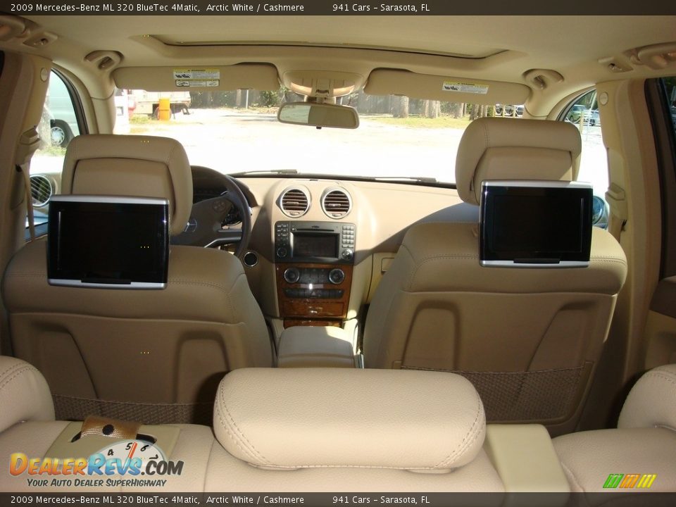 2009 Mercedes-Benz ML 320 BlueTec 4Matic Arctic White / Cashmere Photo #16