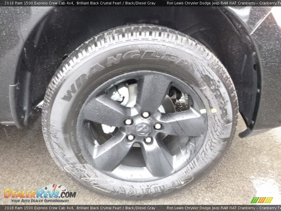 2018 Ram 1500 Express Crew Cab 4x4 Brilliant Black Crystal Pearl / Black/Diesel Gray Photo #9