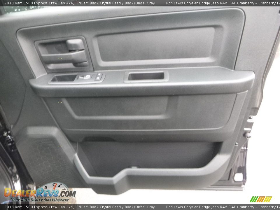 2018 Ram 1500 Express Crew Cab 4x4 Brilliant Black Crystal Pearl / Black/Diesel Gray Photo #12