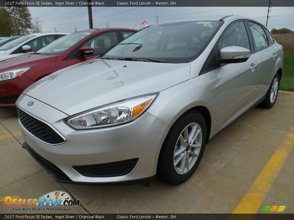 2017 Ford Focus SE Sedan Ingot Silver / Charcoal Black Photo #1