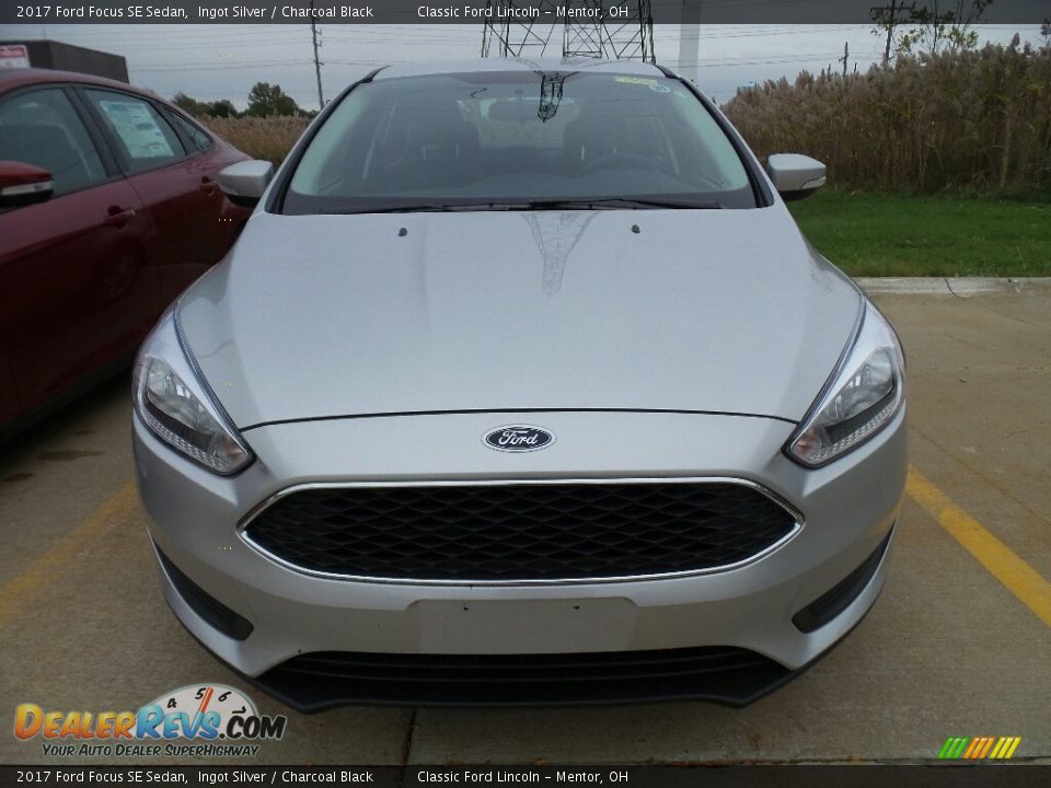 2017 Ford Focus SE Sedan Ingot Silver / Charcoal Black Photo #2