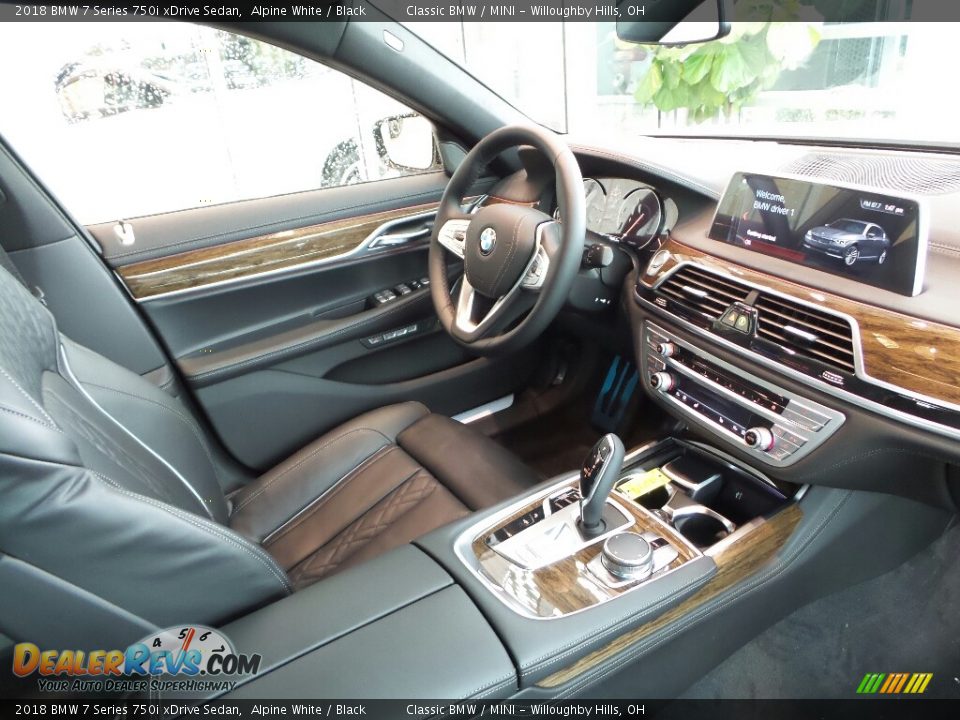 2018 BMW 7 Series 750i xDrive Sedan Alpine White / Black Photo #5