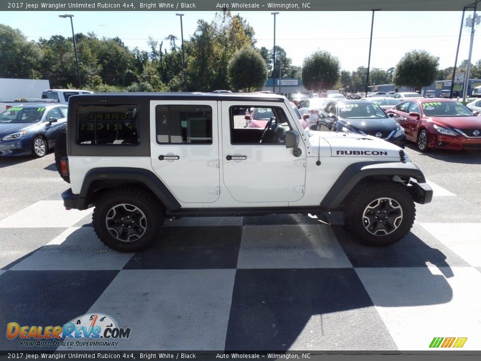 2017 Jeep Wrangler Unlimited Rubicon 4x4 Bright White / Black Photo #3