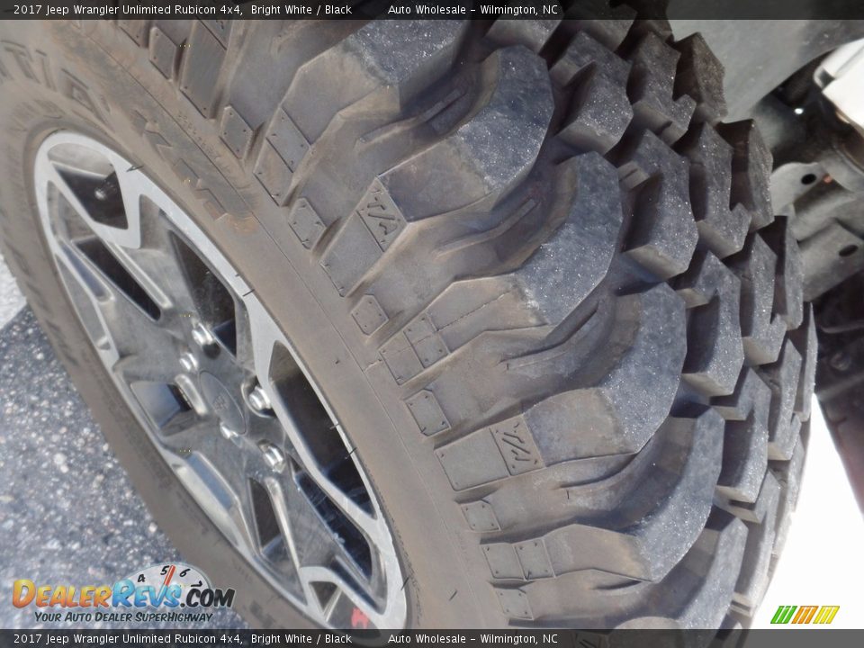 2017 Jeep Wrangler Unlimited Rubicon 4x4 Bright White / Black Photo #9