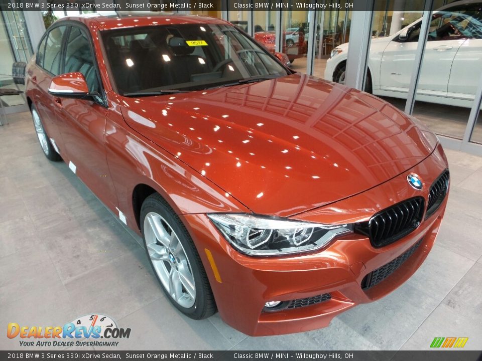 2018 BMW 3 Series 330i xDrive Sedan Sunset Orange Metallic / Black Photo #1