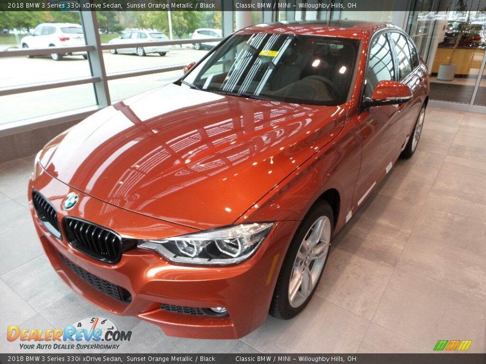 2018 BMW 3 Series 330i xDrive Sedan Sunset Orange Metallic / Black Photo #3