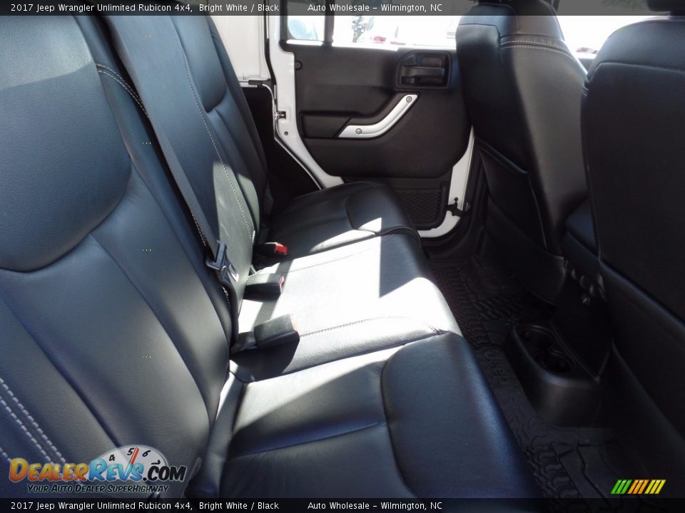 2017 Jeep Wrangler Unlimited Rubicon 4x4 Bright White / Black Photo #14