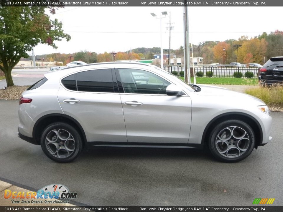 2018 Alfa Romeo Stelvio Ti AWD Silverstone Gray Metallic / Black/Black Photo #9
