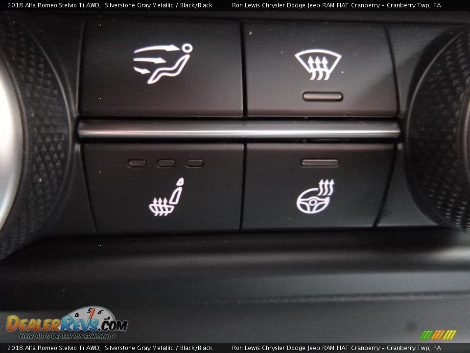2018 Alfa Romeo Stelvio Ti AWD Silverstone Gray Metallic / Black/Black Photo #26