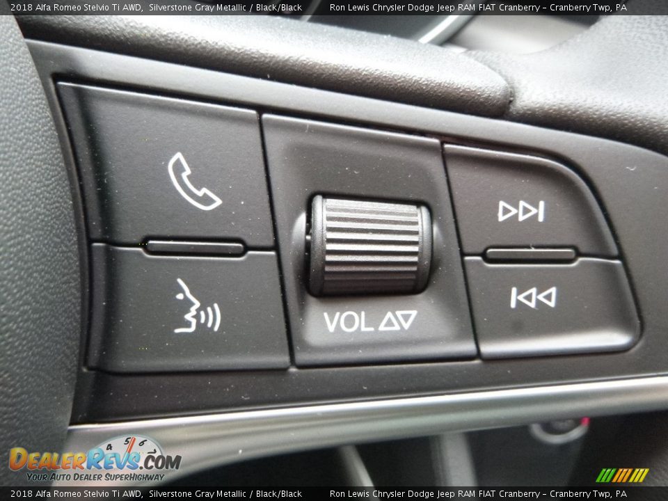 2018 Alfa Romeo Stelvio Ti AWD Silverstone Gray Metallic / Black/Black Photo #28