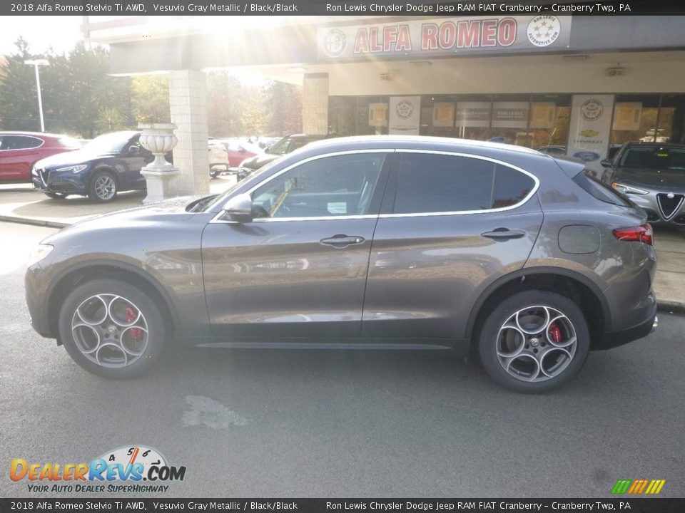 2018 Alfa Romeo Stelvio Ti AWD Vesuvio Gray Metallic / Black/Black Photo #3