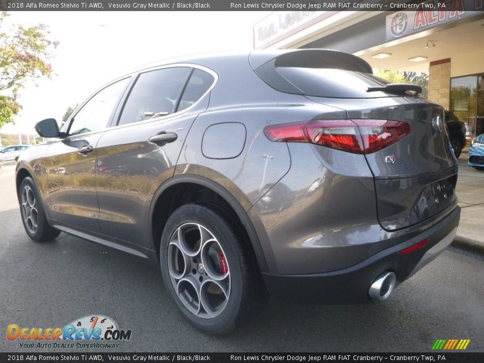 2018 Alfa Romeo Stelvio Ti AWD Vesuvio Gray Metallic / Black/Black Photo #5