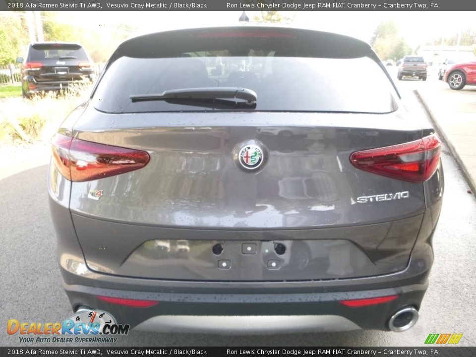 2018 Alfa Romeo Stelvio Ti AWD Vesuvio Gray Metallic / Black/Black Photo #6