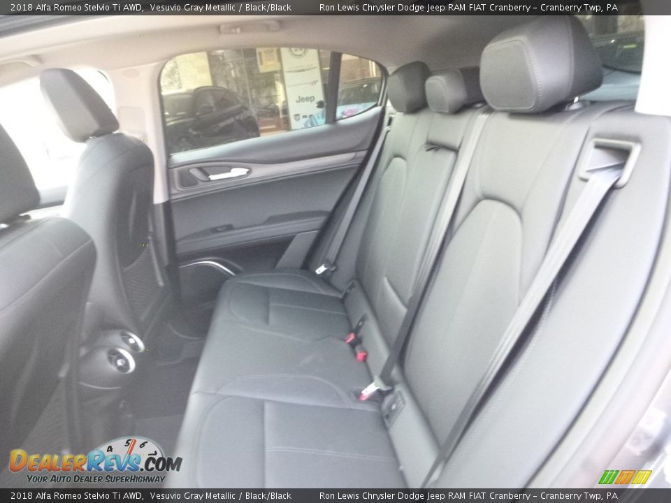 2018 Alfa Romeo Stelvio Ti AWD Vesuvio Gray Metallic / Black/Black Photo #19