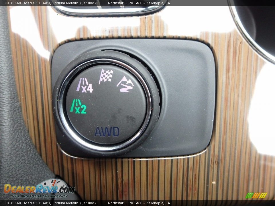 Controls of 2018 GMC Acadia SLE AWD Photo #18