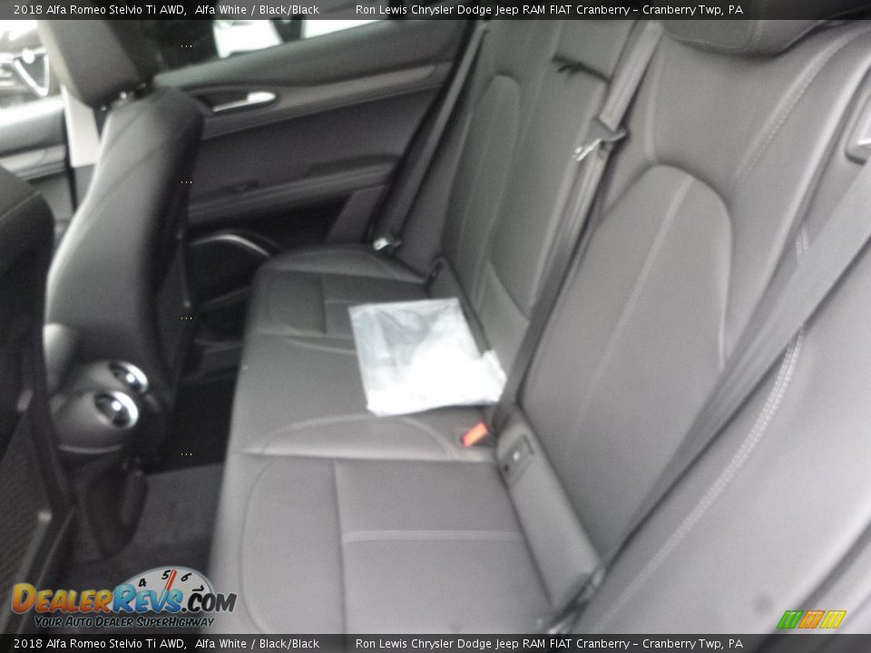2018 Alfa Romeo Stelvio Ti AWD Alfa White / Black/Black Photo #16