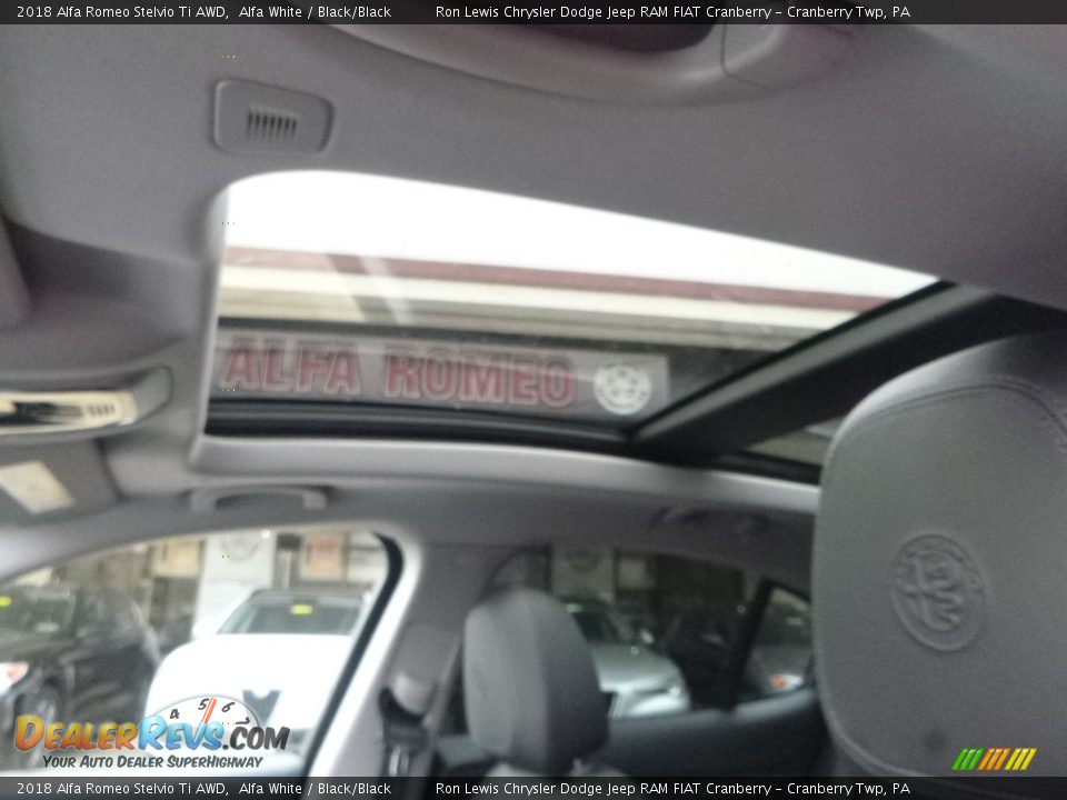 2018 Alfa Romeo Stelvio Ti AWD Alfa White / Black/Black Photo #22