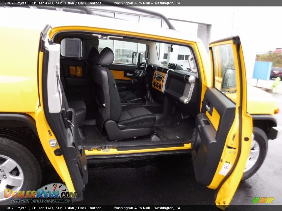 2007 Toyota FJ Cruiser 4WD Sun Fusion / Dark Charcoal Photo #22