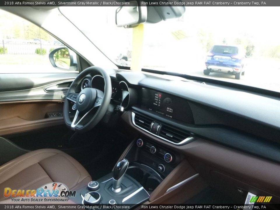 2018 Alfa Romeo Stelvio AWD Silverstone Gray Metallic / Black/Chocolate Photo #15