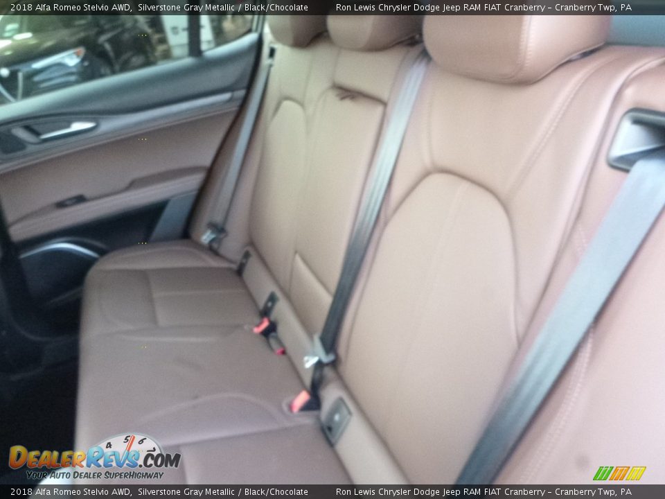 2018 Alfa Romeo Stelvio AWD Silverstone Gray Metallic / Black/Chocolate Photo #16
