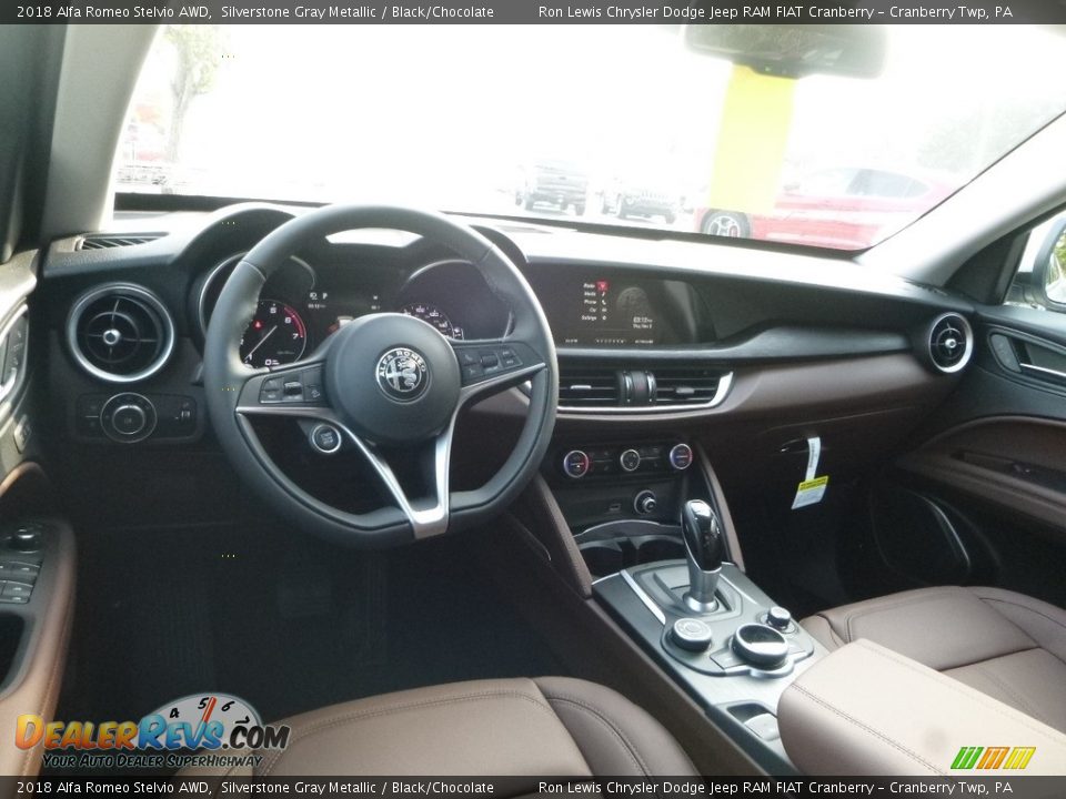Black/Chocolate Interior - 2018 Alfa Romeo Stelvio AWD Photo #17