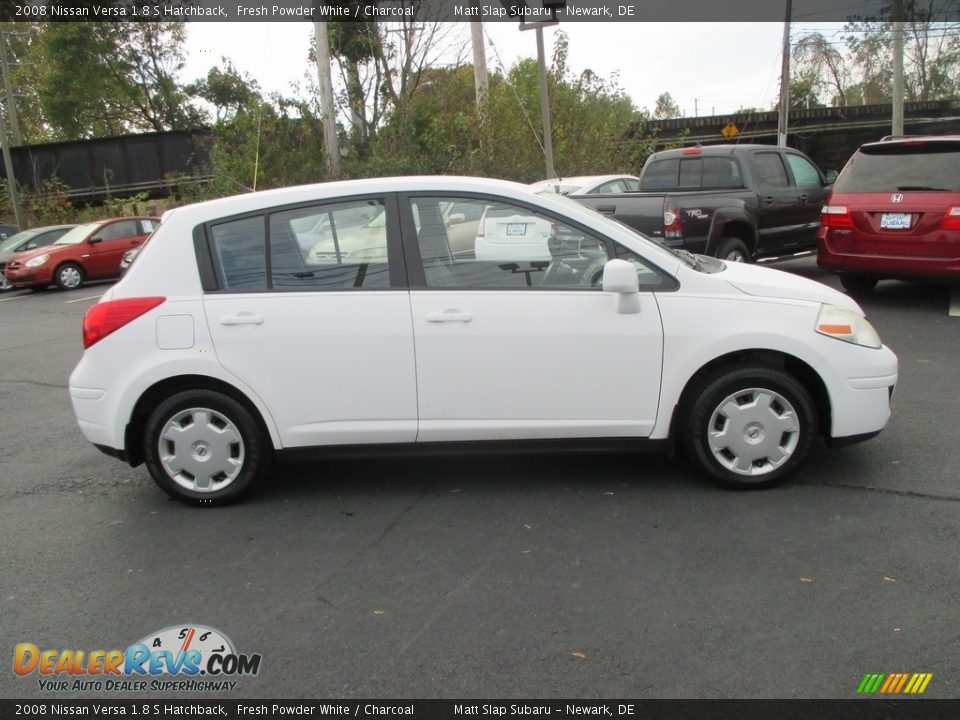 2008 Nissan Versa 1.8 S Hatchback Fresh Powder White / Charcoal Photo #5