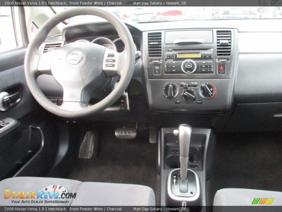 2008 Nissan Versa 1.8 S Hatchback Fresh Powder White / Charcoal Photo #10