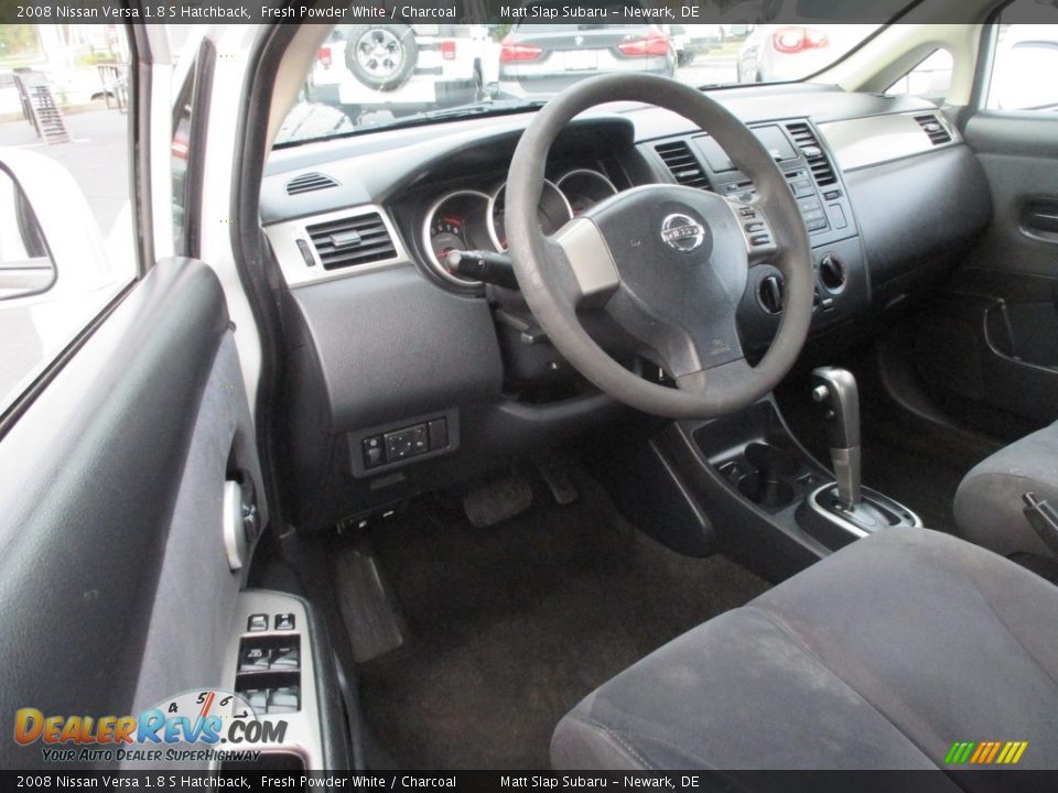 2008 Nissan Versa 1.8 S Hatchback Fresh Powder White / Charcoal Photo #11