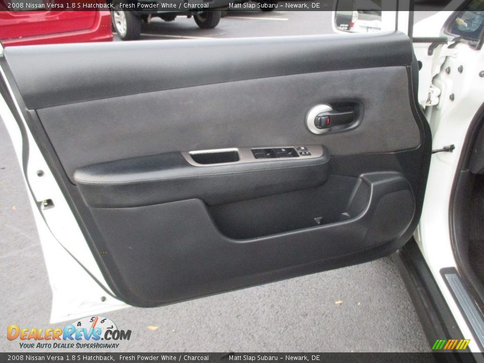 2008 Nissan Versa 1.8 S Hatchback Fresh Powder White / Charcoal Photo #13