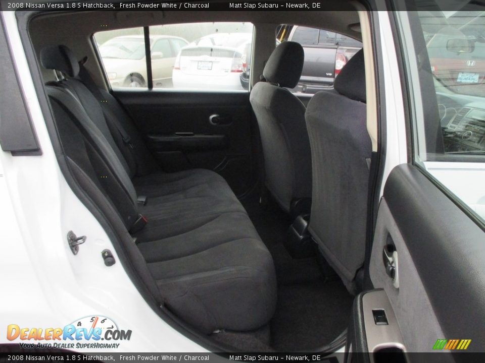 2008 Nissan Versa 1.8 S Hatchback Fresh Powder White / Charcoal Photo #18
