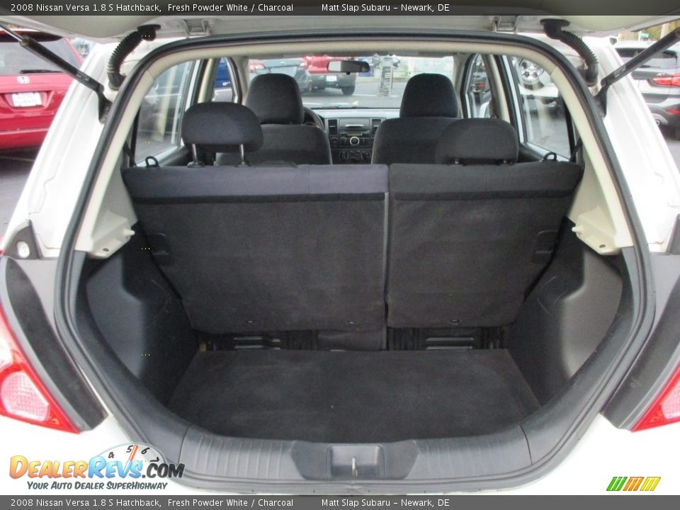 2008 Nissan Versa 1.8 S Hatchback Fresh Powder White / Charcoal Photo #19