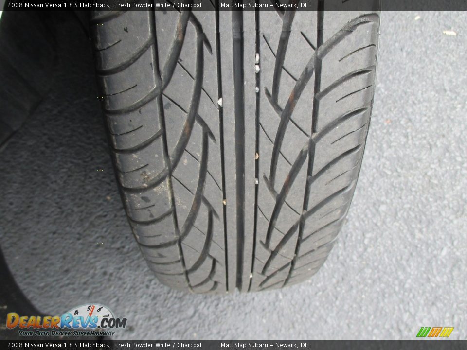 2008 Nissan Versa 1.8 S Hatchback Fresh Powder White / Charcoal Photo #22