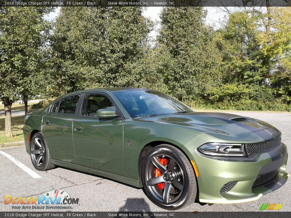 Front 3/4 View of 2018 Dodge Charger SRT Hellcat Photo #4