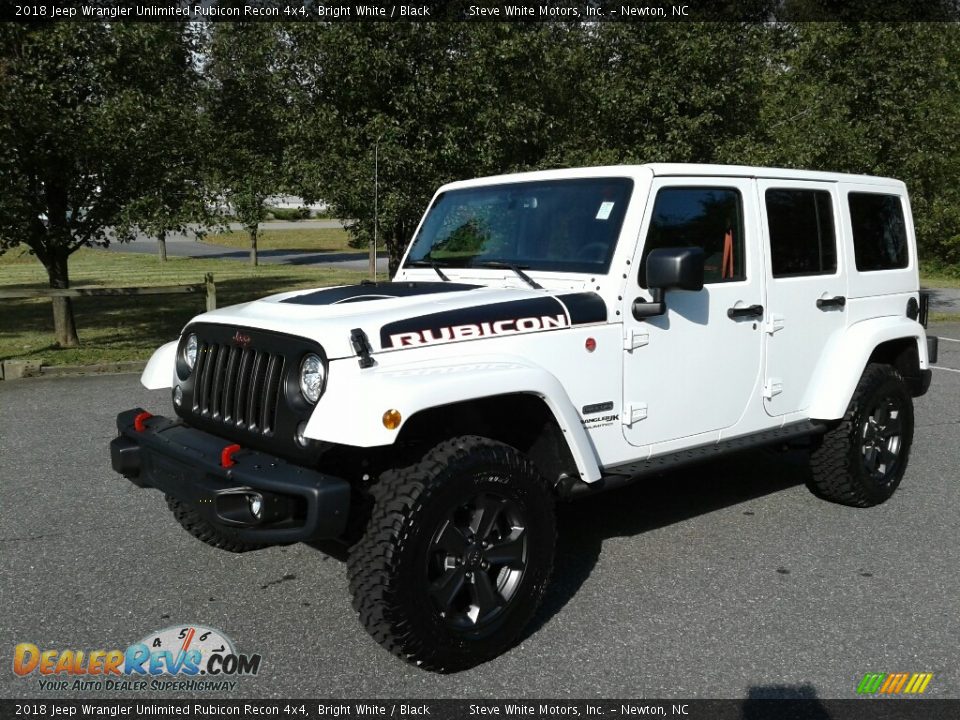 Front 3/4 View of 2018 Jeep Wrangler Unlimited Rubicon Recon 4x4 Photo #3