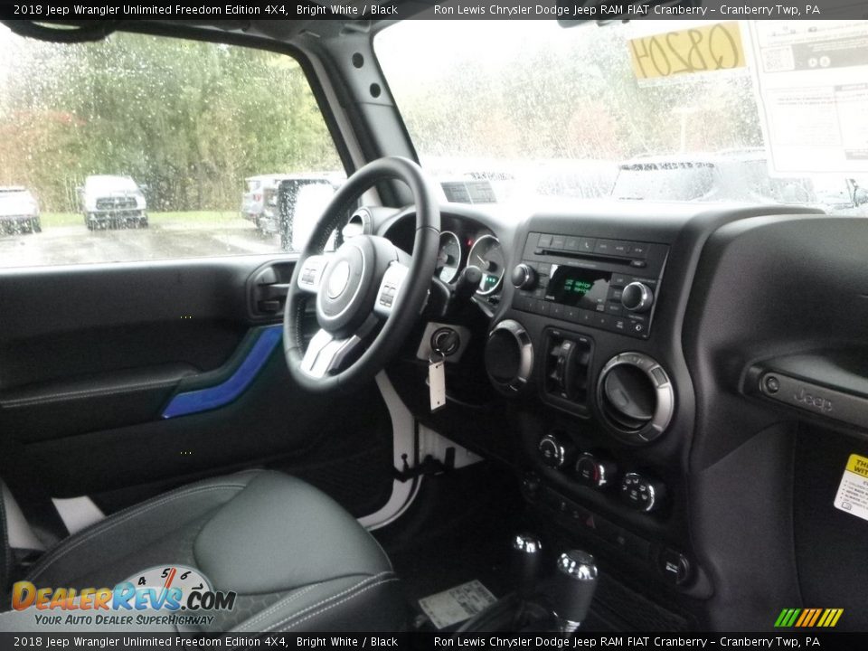 2018 Jeep Wrangler Unlimited Freedom Edition 4X4 Bright White / Black Photo #11