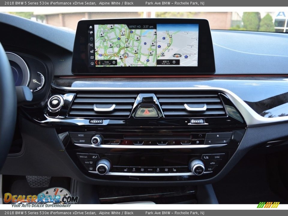 Controls of 2018 BMW 5 Series 530e iPerfomance xDrive Sedan Photo #15