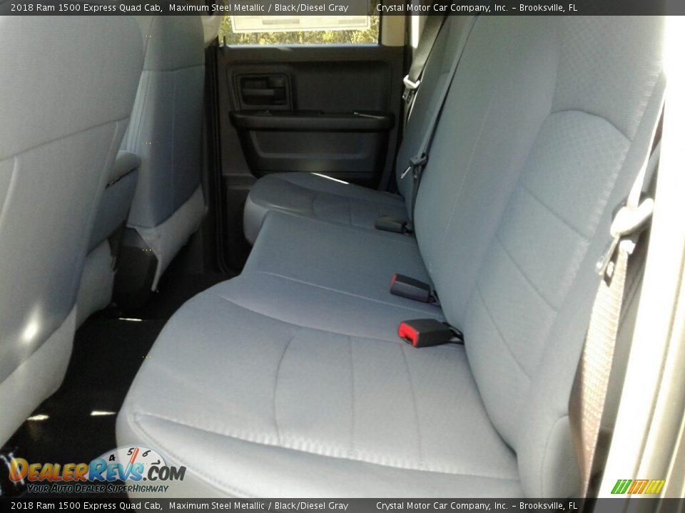 2018 Ram 1500 Express Quad Cab Maximum Steel Metallic / Black/Diesel Gray Photo #10