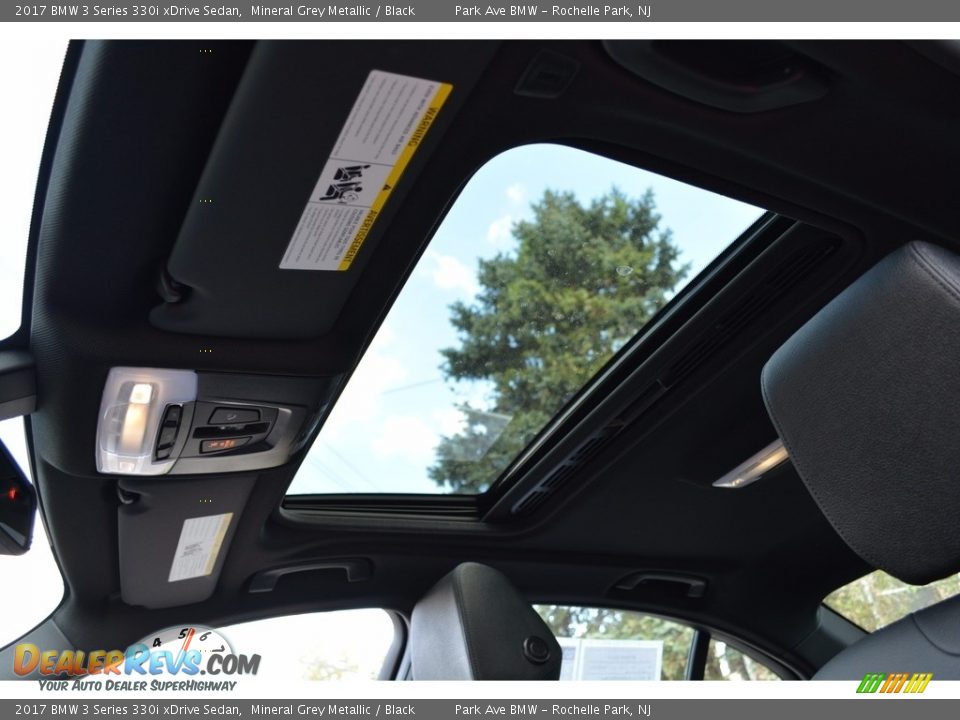 2017 BMW 3 Series 330i xDrive Sedan Mineral Grey Metallic / Black Photo #14