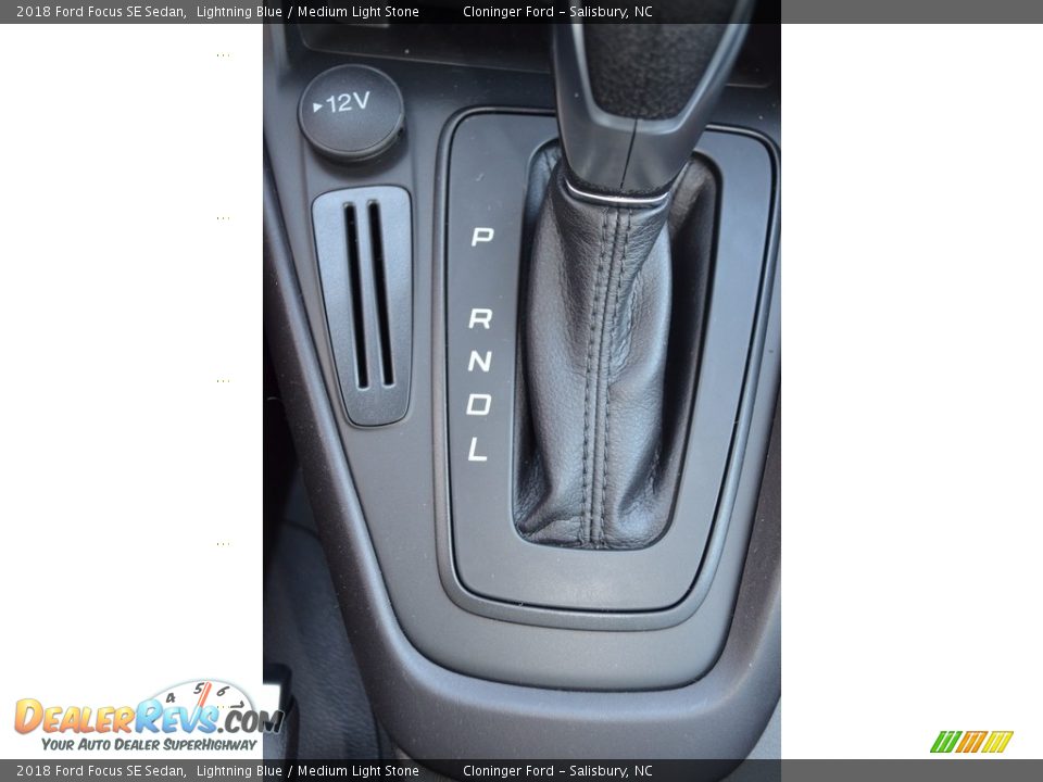 2018 Ford Focus SE Sedan Shifter Photo #14