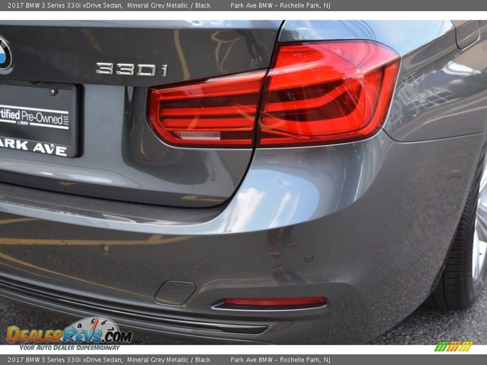 2017 BMW 3 Series 330i xDrive Sedan Mineral Grey Metallic / Black Photo #23