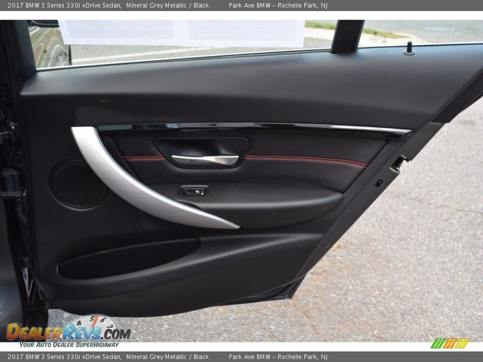 2017 BMW 3 Series 330i xDrive Sedan Mineral Grey Metallic / Black Photo #24